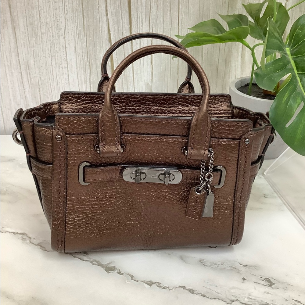 GUC Coach Metallic Pebble Dark Brown Mini Swagger Leather Crossbody Bag - Picture 1 of 9